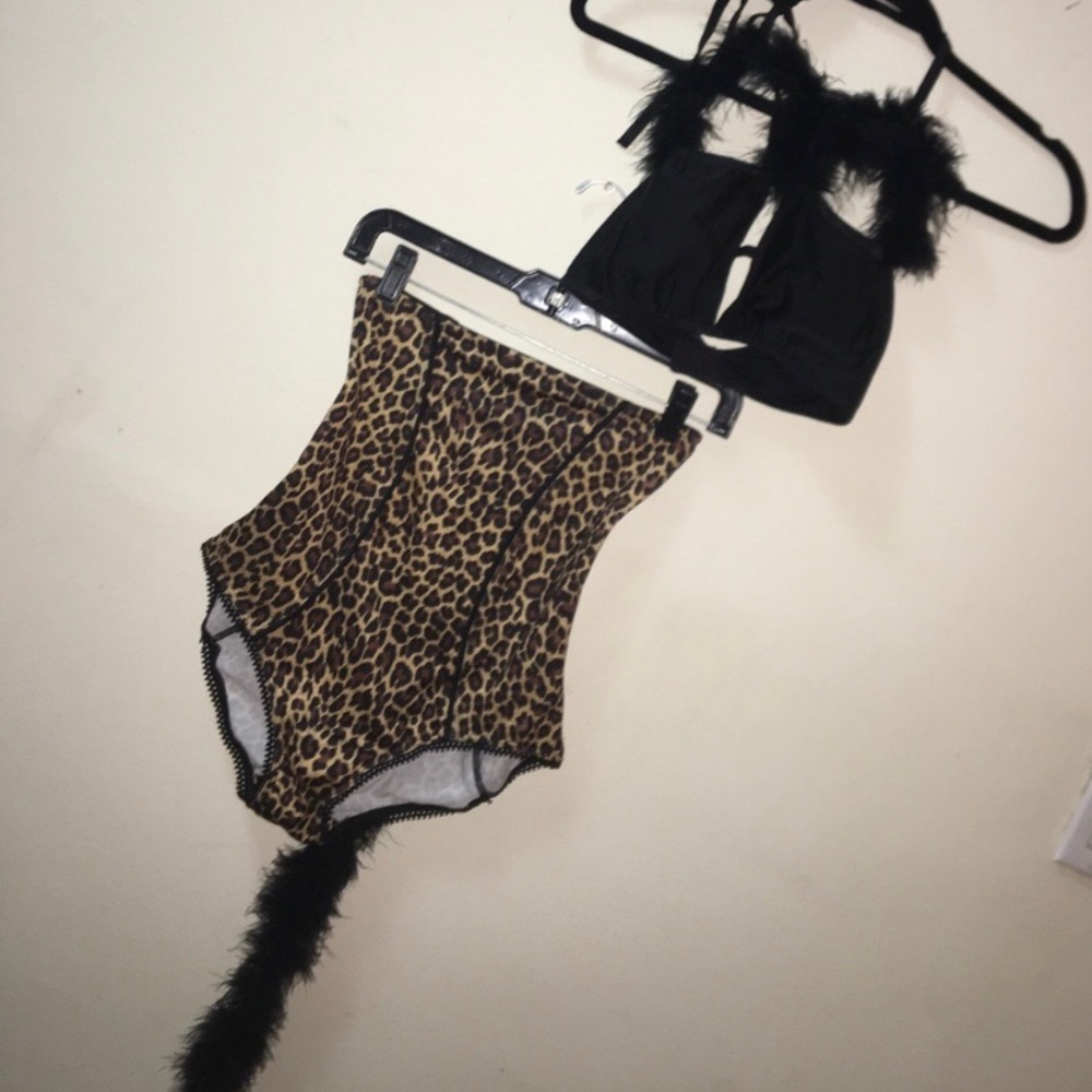 SEXY cheetah costume - Picture 2 of 8